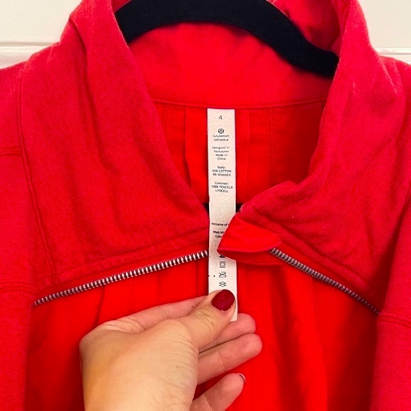 Lululemon Red High Neck Zip Contempo Jacket - like NEW - Size 4 - Picture 5 of 9
